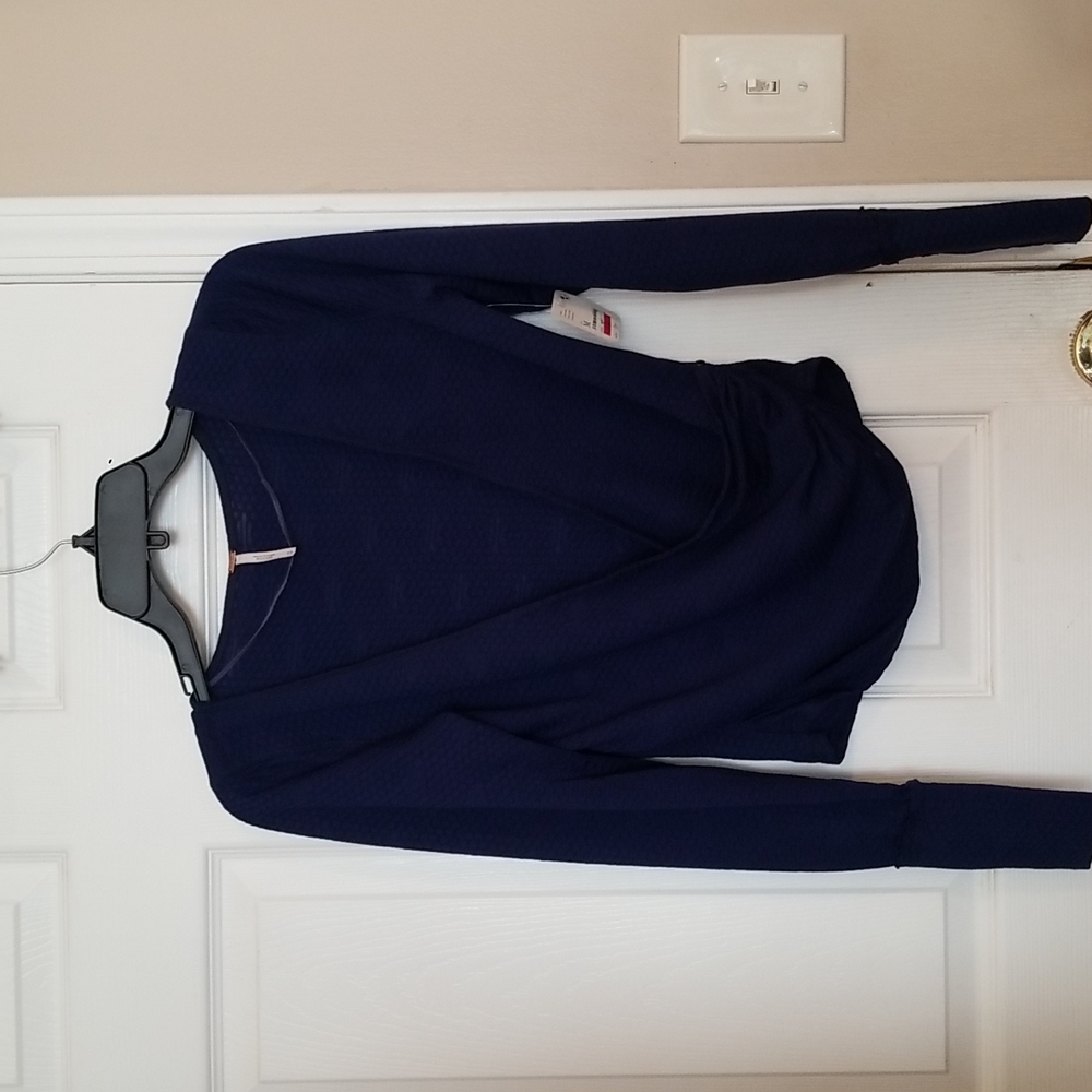 Free People top size M color Blue.